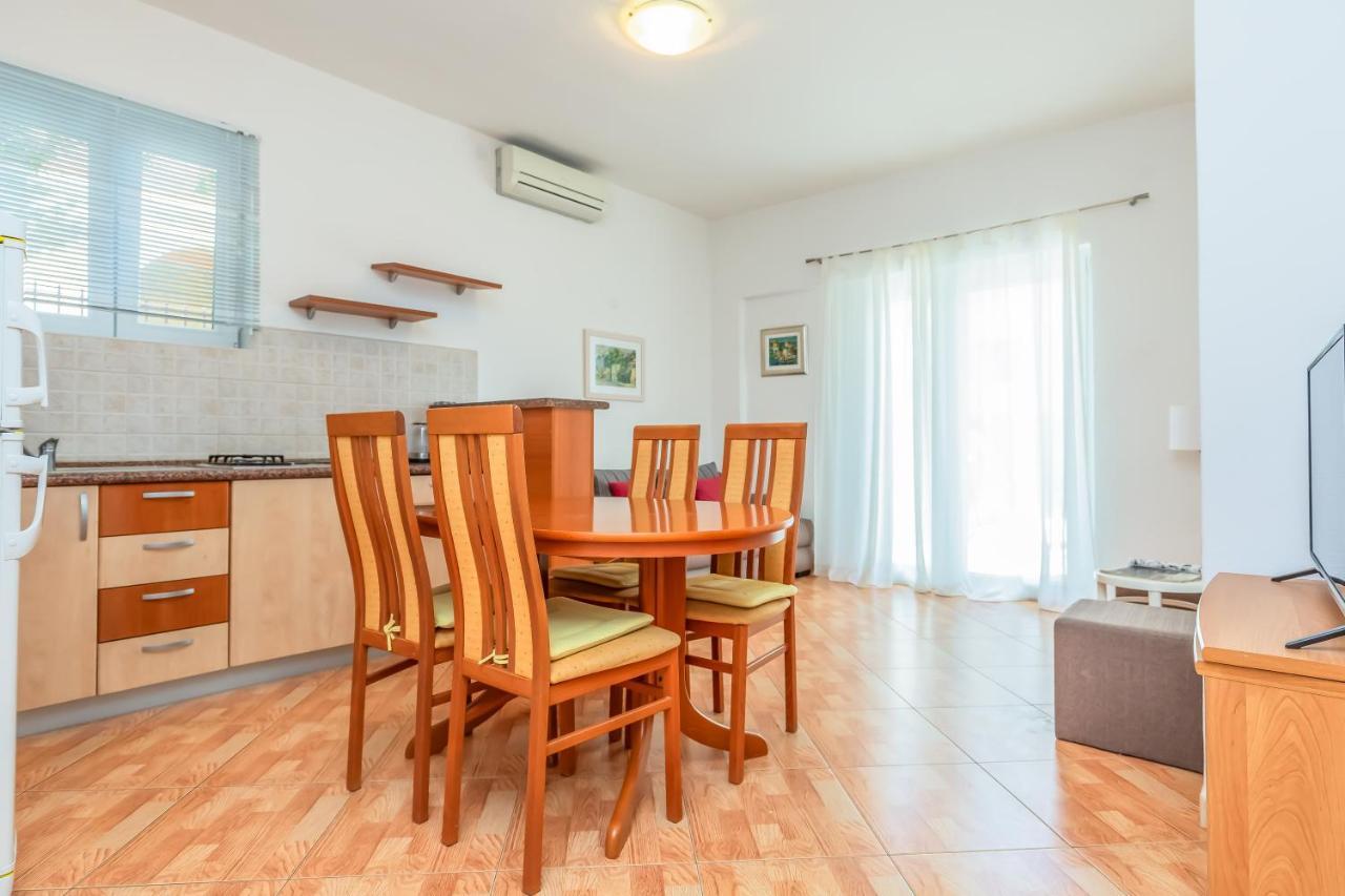 Apartments Daniela Makarska Exterior photo