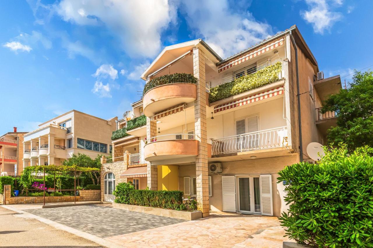 Apartments Daniela Makarska Exterior photo